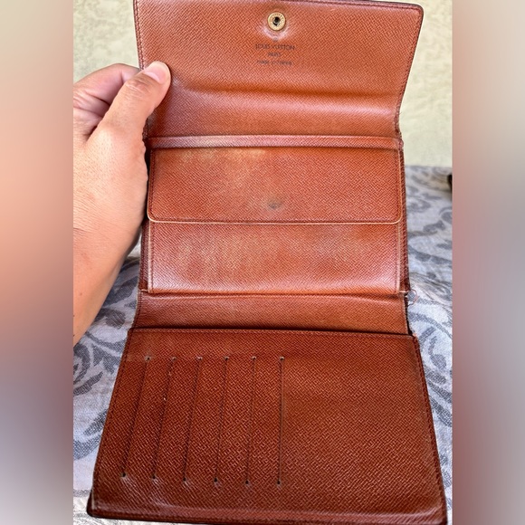 Louis Vuitton Monogram Oversized Trifold Wallet - Picture 1 of 9